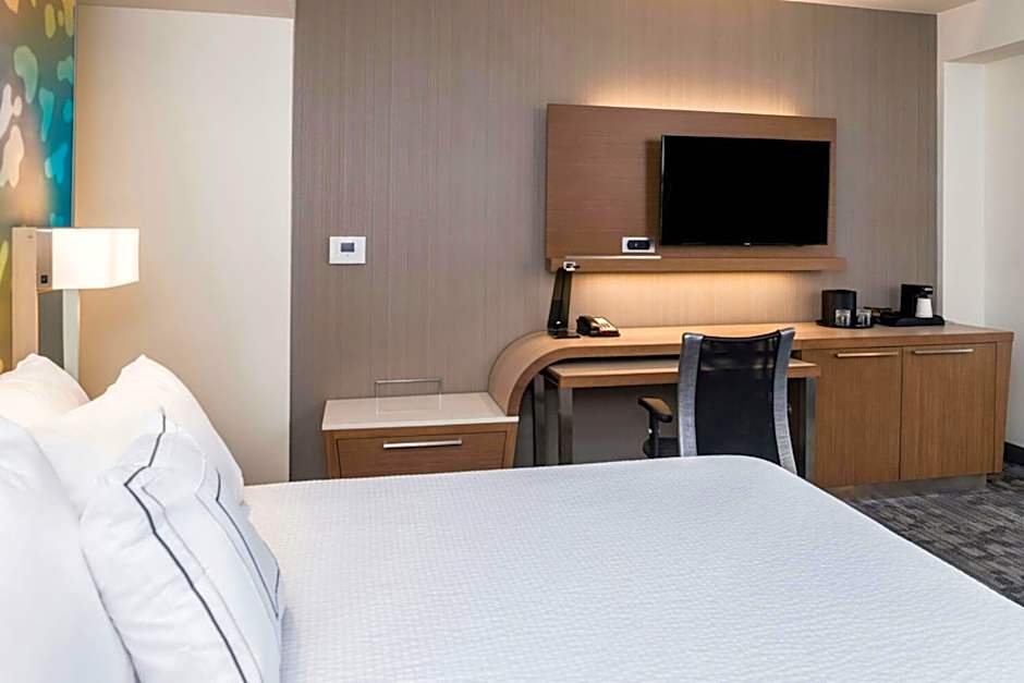 Courtyard by Marriott Detroit Farmington Hills
