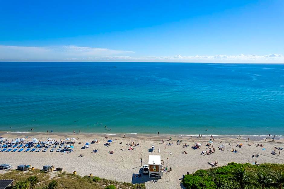 Water View Building With Pool - 5-Min Walk To The Beach