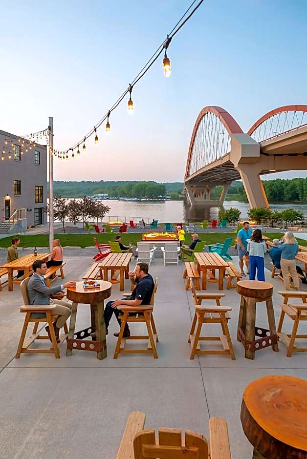 The Confluence Hotel
