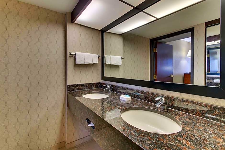 Heritage Inn Suites Houston/Sugar Land, Trademark by Wyndham