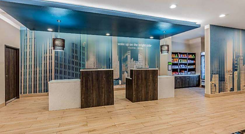 La Quinta Inn and Suites by Wyndham Houston Spring South