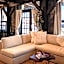 Horsefeathers Hotel