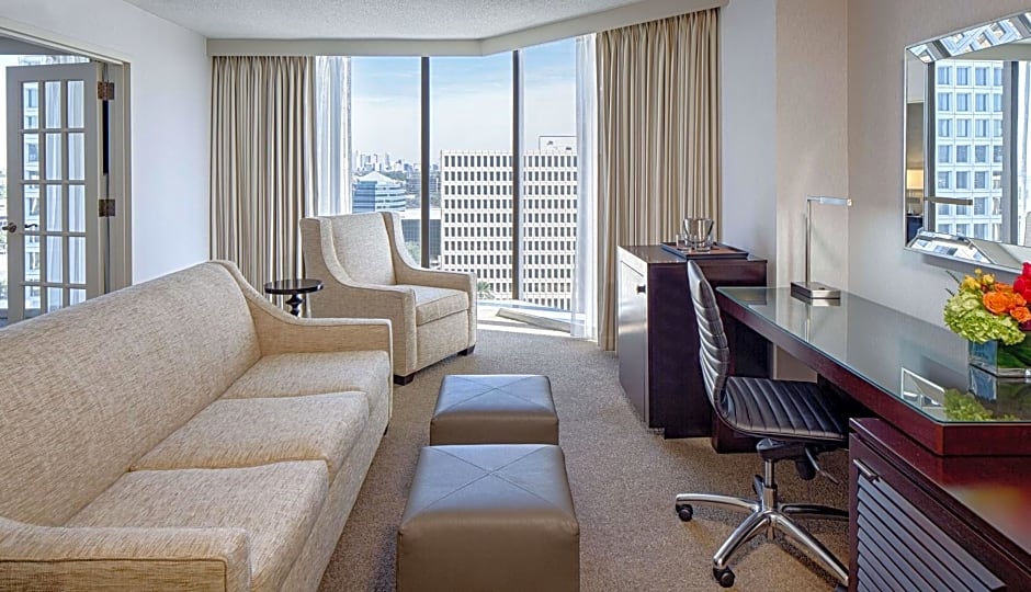 DoubleTree By Hilton Houston Greenway Plaza