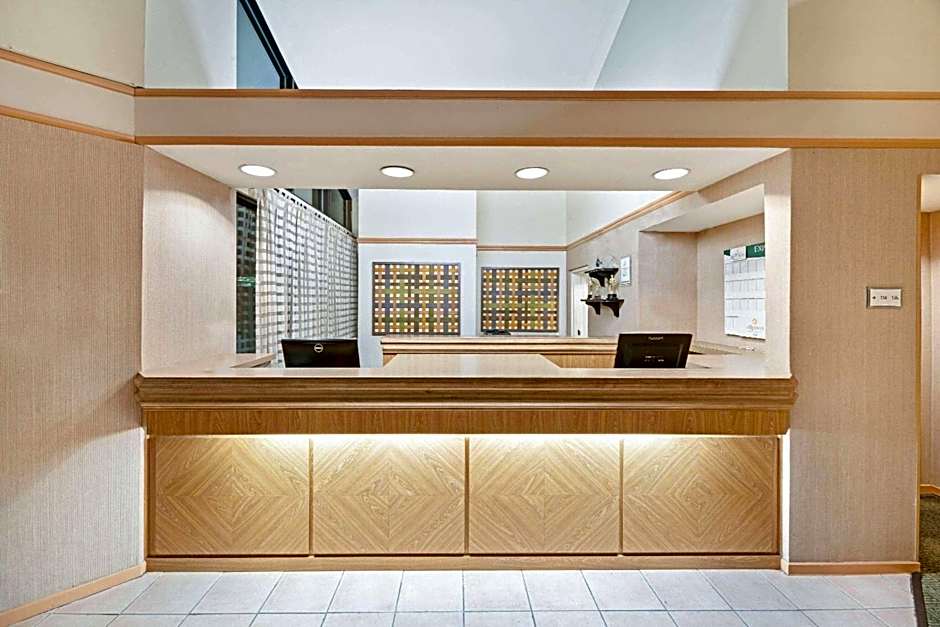 La Quinta Inn & Suites by Wyndham Salt Lake City Layton