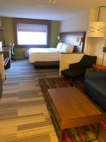 King Room - Mobility Access/Hearing Accessible