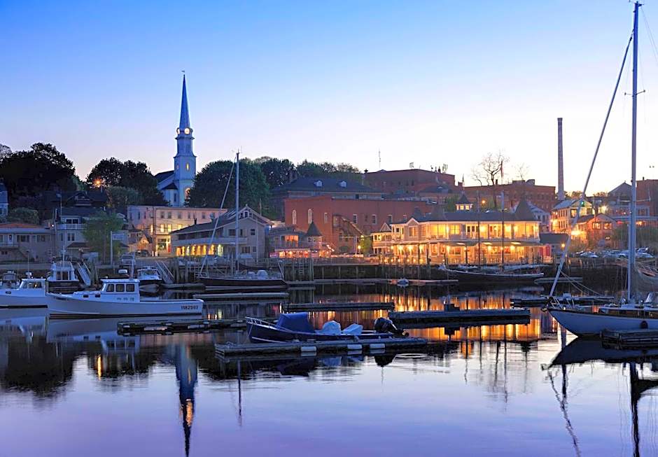 Grand Harbor Inn