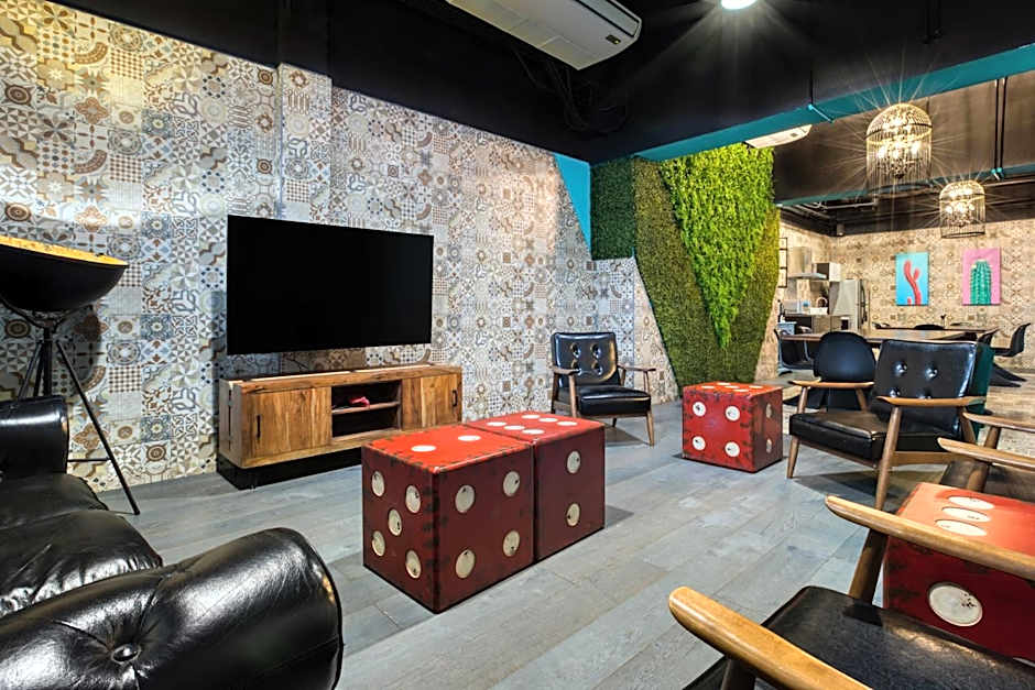 Eazy Centro by ULIV