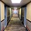 Town House Inn and Suites