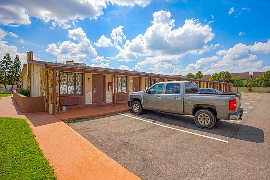 Liberty Garden Inn by OYO Kissimmee near Disney World