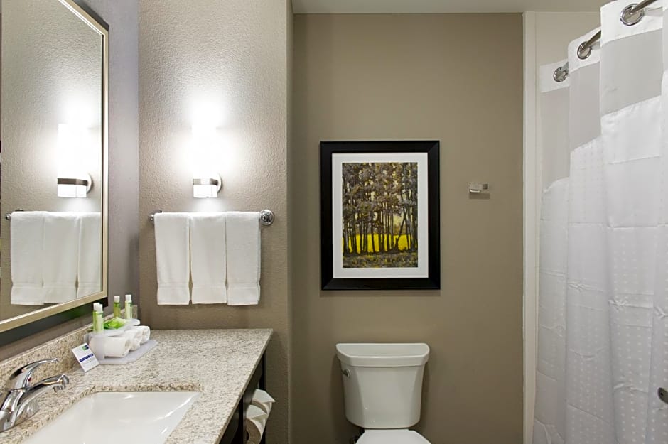 Holiday Inn Express And Suites Madison Central