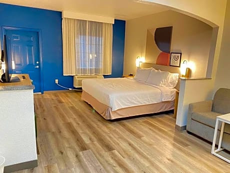 1 King Bed With Sofabed