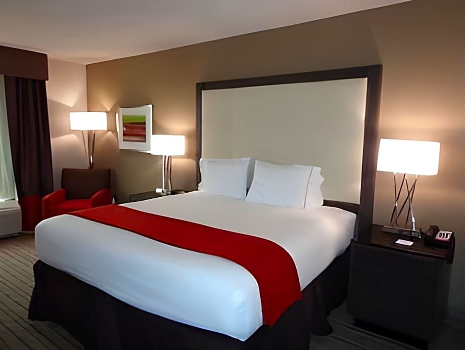 Holiday Inn Express Frisco