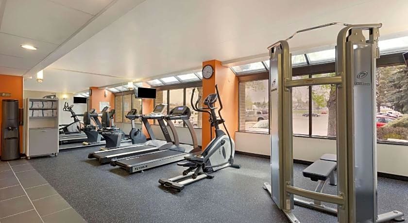 Super 8 by Wyndham Westminster Denver North