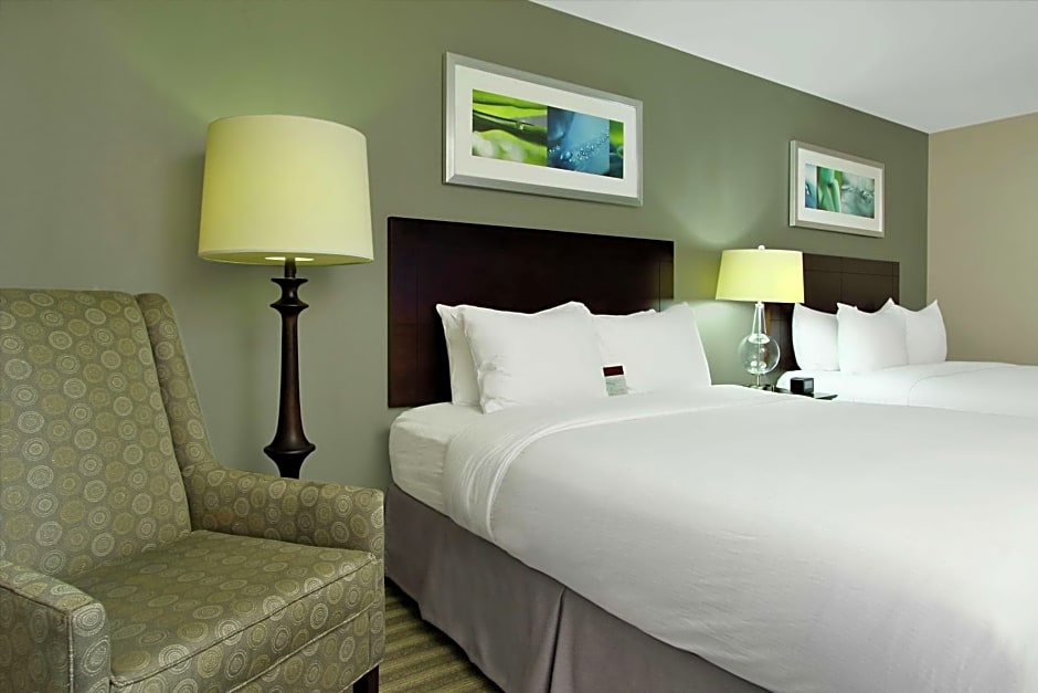 DoubleTree By Hilton Newark