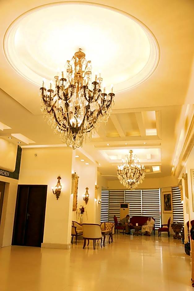 Royal Garden Hotel