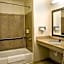 Holiday Inn Express Hotel & Suites Center