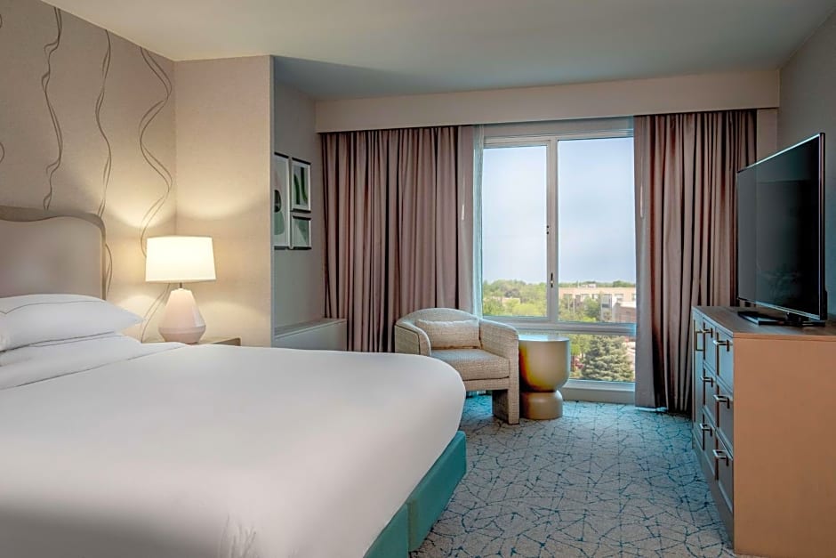DoubleTree By Hilton Hotel And Conference Center Chicago North Shore