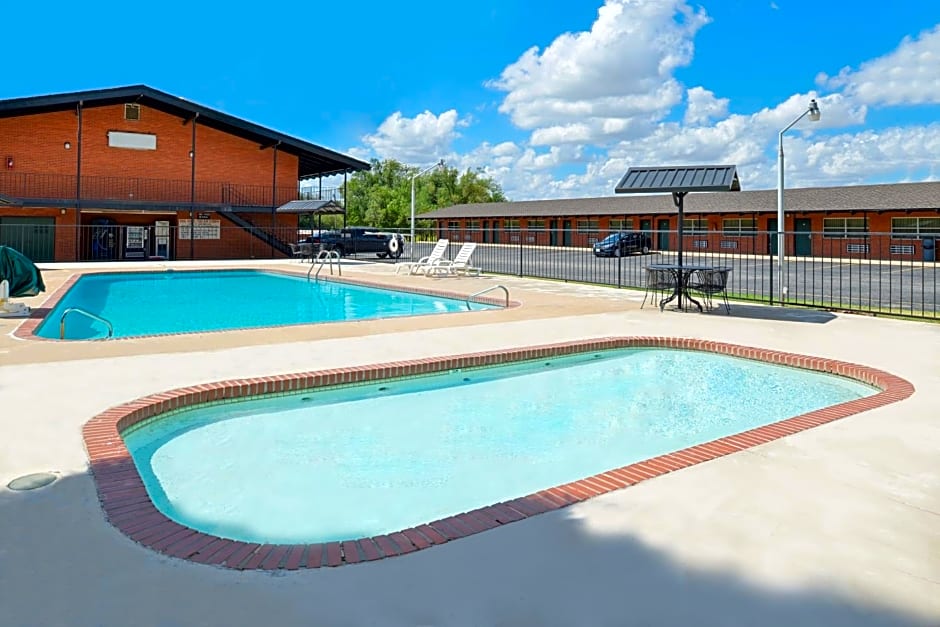 Ranch House Motel