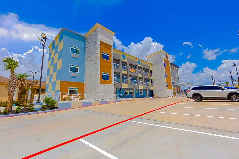 La Vyoma Villas, Westpark Hwy 6