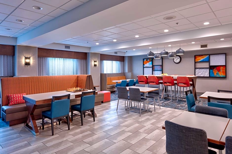 Hampton Inn By Hilton Norfolk, Ne