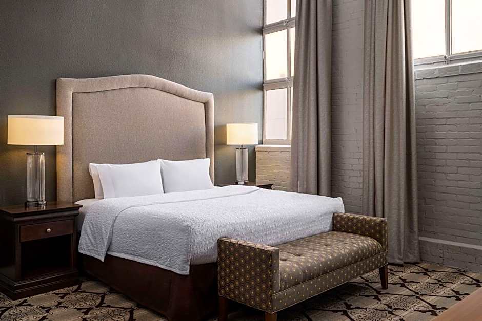 Hampton Inn By Hilton & Suites New Orleans-Convention Center