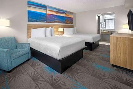 Deluxe Double Room with Two Double Beds - Non-Smoking