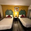 Howard Johnson by Wyndham Bakersfield