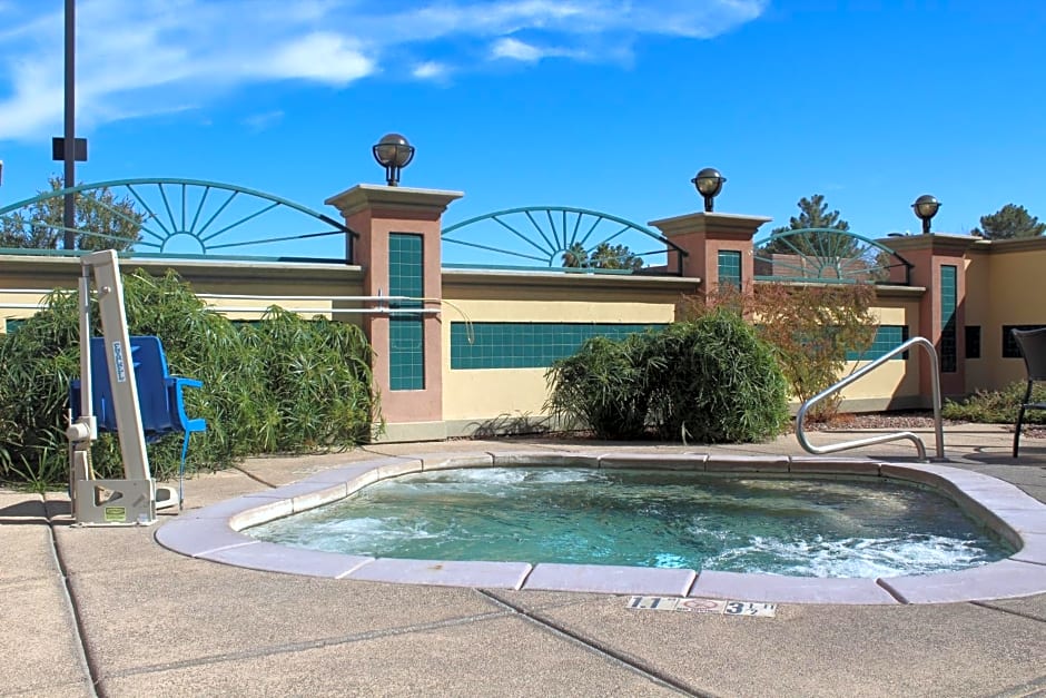 Holiday Inn Express Hotel & Suites Tucson Mall