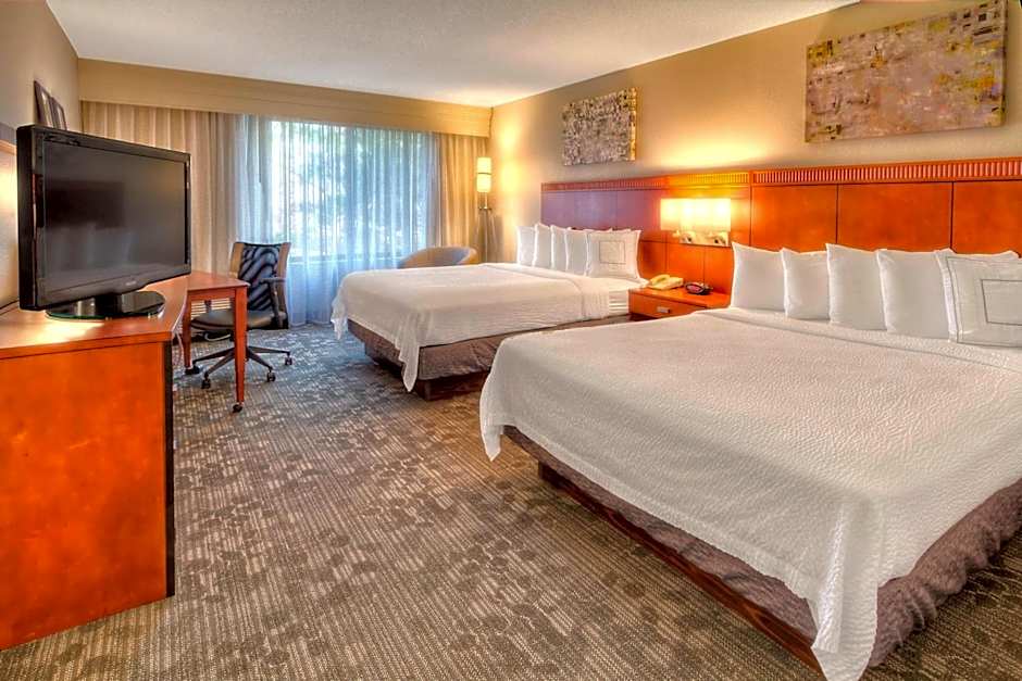 Courtyard by Marriott Memphis Germantown