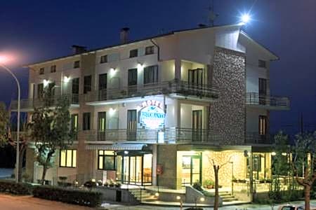 Hotel Rivamare