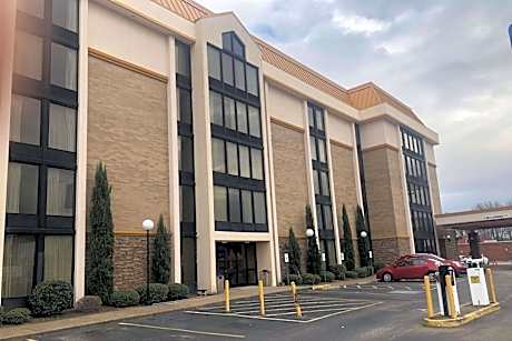 AmericInn by Wyndham Memphis East