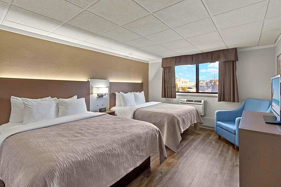Quality Inn & Suites Downtown
