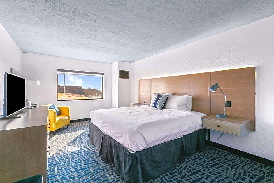 Mulberry, a Wyndham Hotel