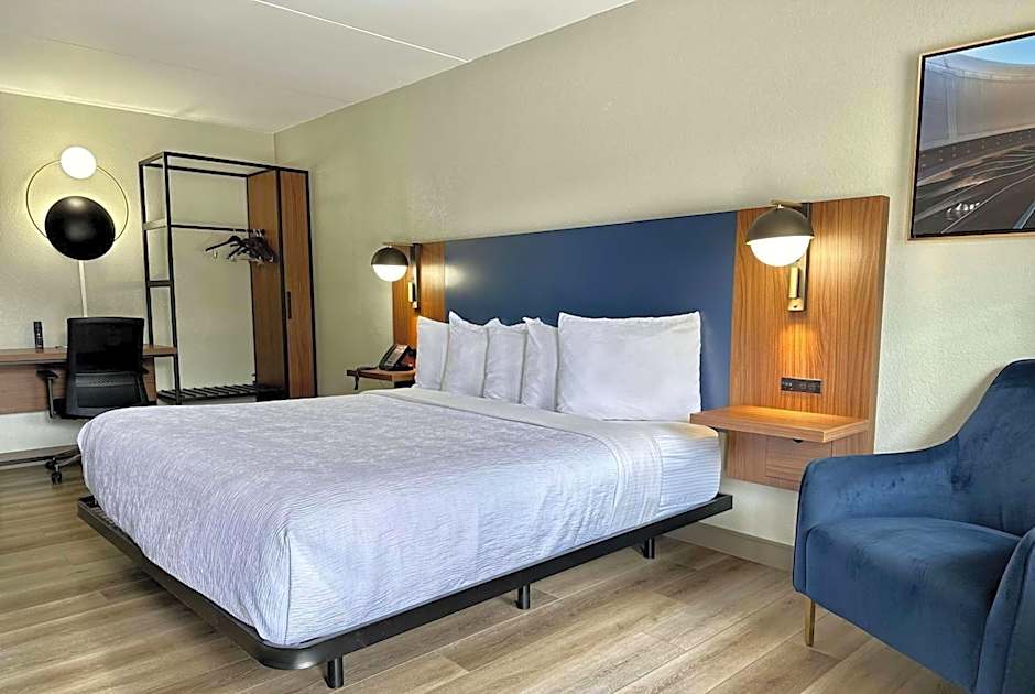 La Quinta Inn & Suites by Wyndham Huntsville Research Park