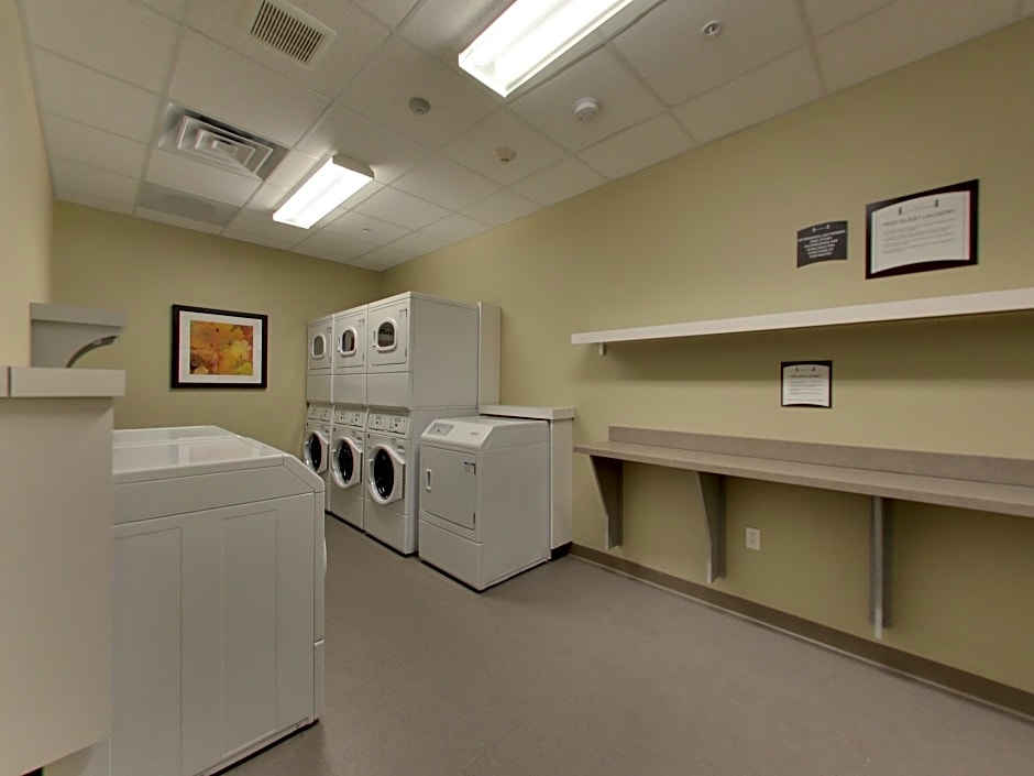 Staybridge Suites Madison - Fitchburg