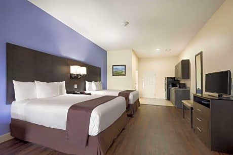 1 Queen Bed Studio Suite Non-Smoking