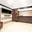Econo Lodge Inn & Suites