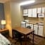 HomeTowne Studios & Suites by Red Roof Greensboro