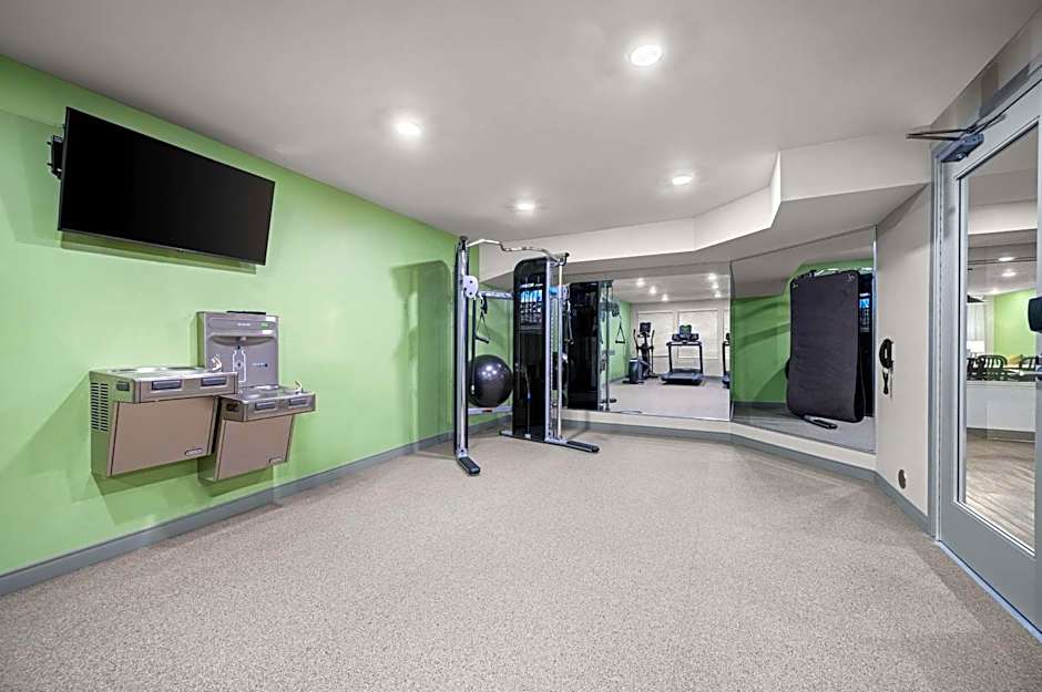 WoodSpring Suites Dearborn Detroit