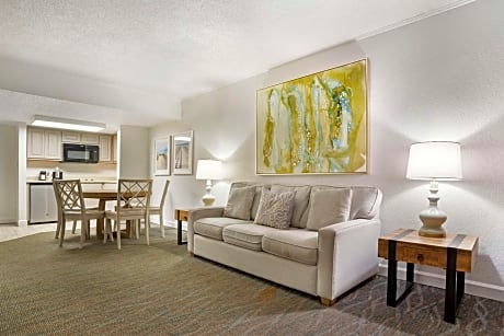 Suite with Two King Beds and Street View - Non-Smoking
