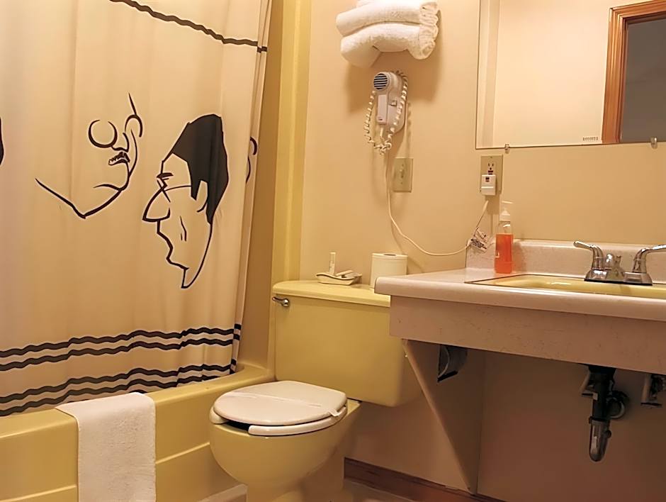 Chatham Travel Lodge