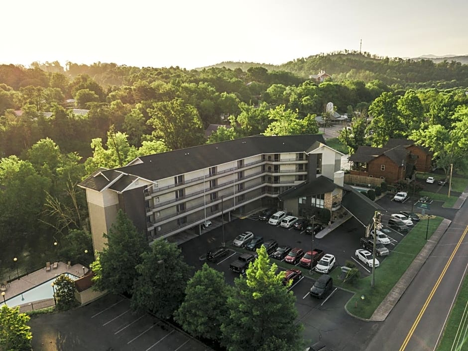 Twin Mountain Inn & Suites