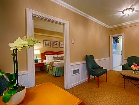 Deluxe King Room with Ocean View and Fireplace
