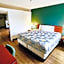Studio 6 Suites Portland, OR Downtown OHSU