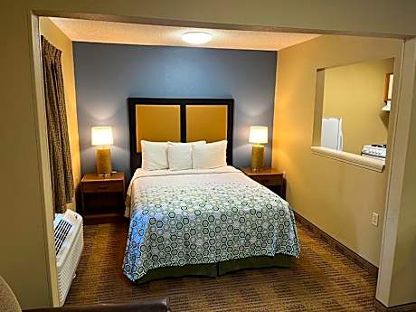 Suite Queen Room with Two Rooms Non-Smoking