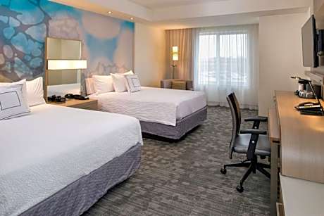 Suite, 2 Queen, Sofa bed