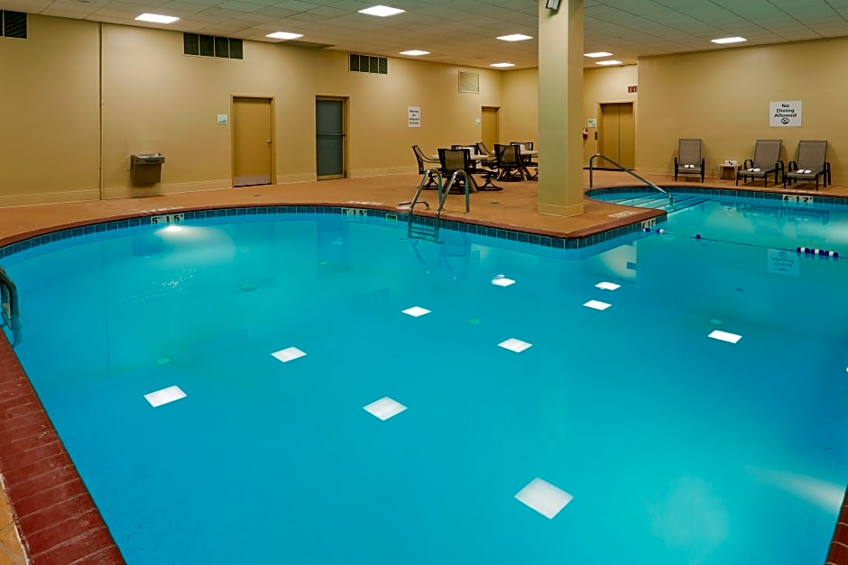 Quality Inn & Suites Downtown Mansfield
