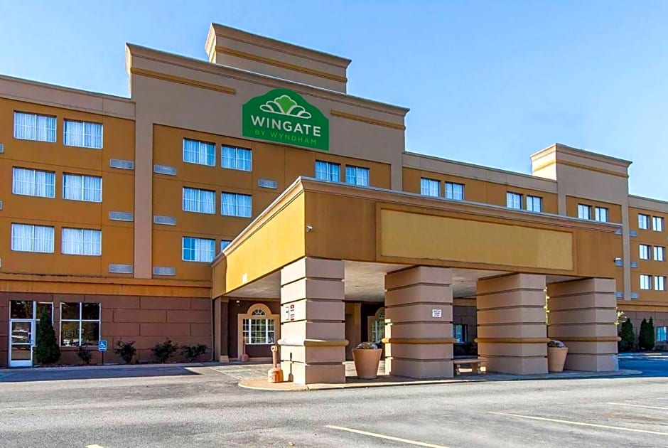 Wingate by Wyndham Marietta Conference Center Ohio