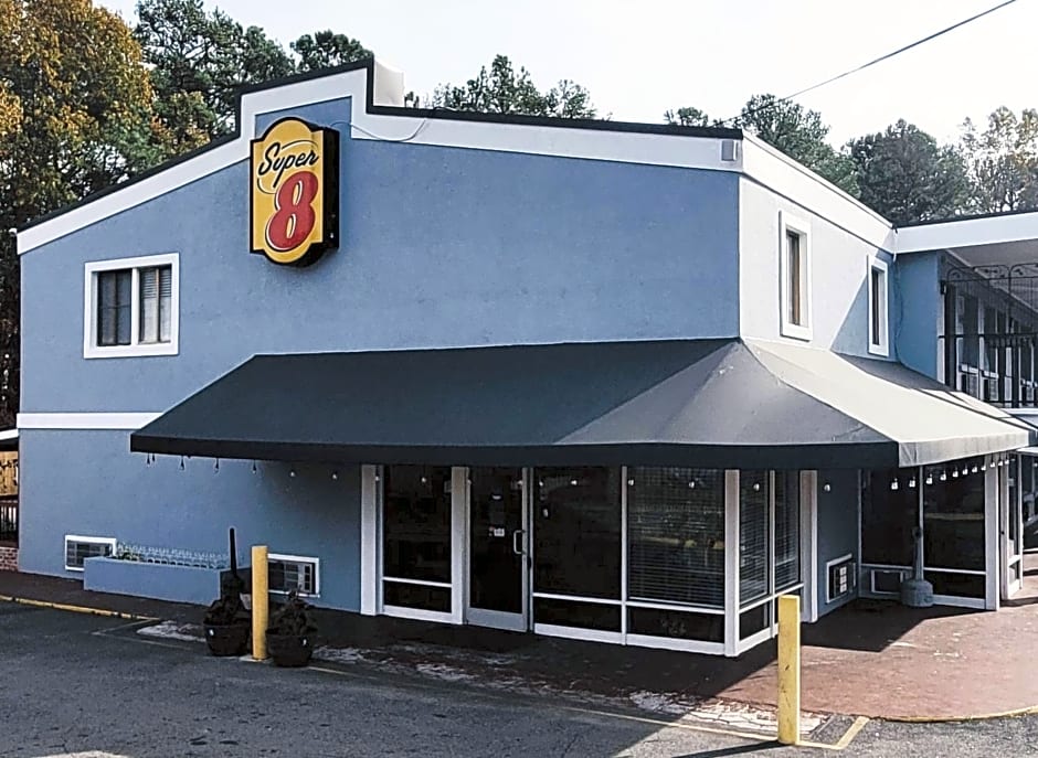 Super 8 by Wyndham - Crabtree Raleigh