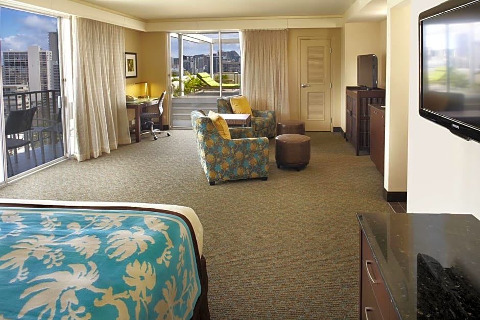 DoubleTree by Hilton Alana Waikiki Beach Reservations Center